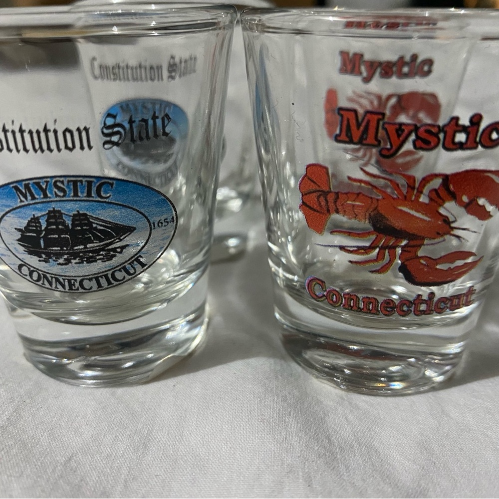 Mystic Connecticut Shot Glass Set - Clear. NWT.